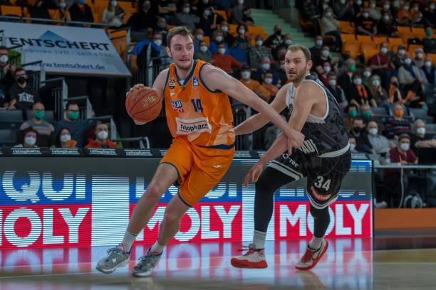 的交汇无疑 的交汇无疑