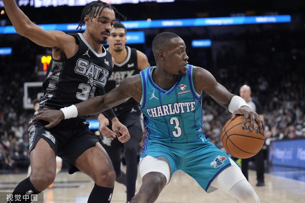 对年轻球员 对年轻球员