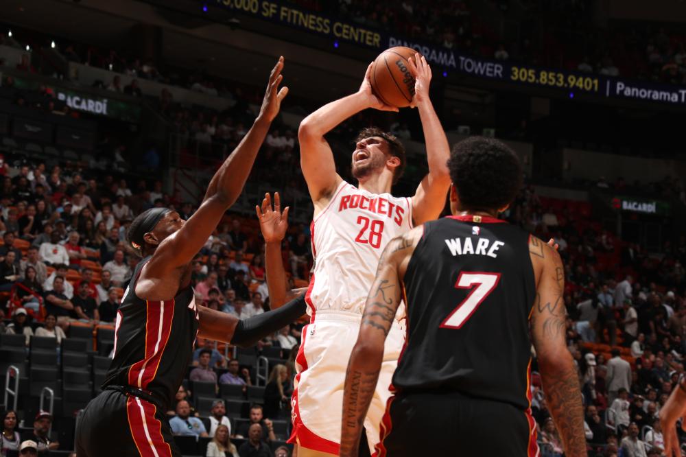 这位球员防 这位球员防