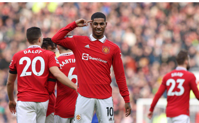 进行激烈对 进行激烈对